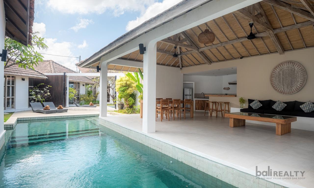 Affordable 3 Bed Villa Investment Located in Heart of Seminyak - 2211 — photo 1
