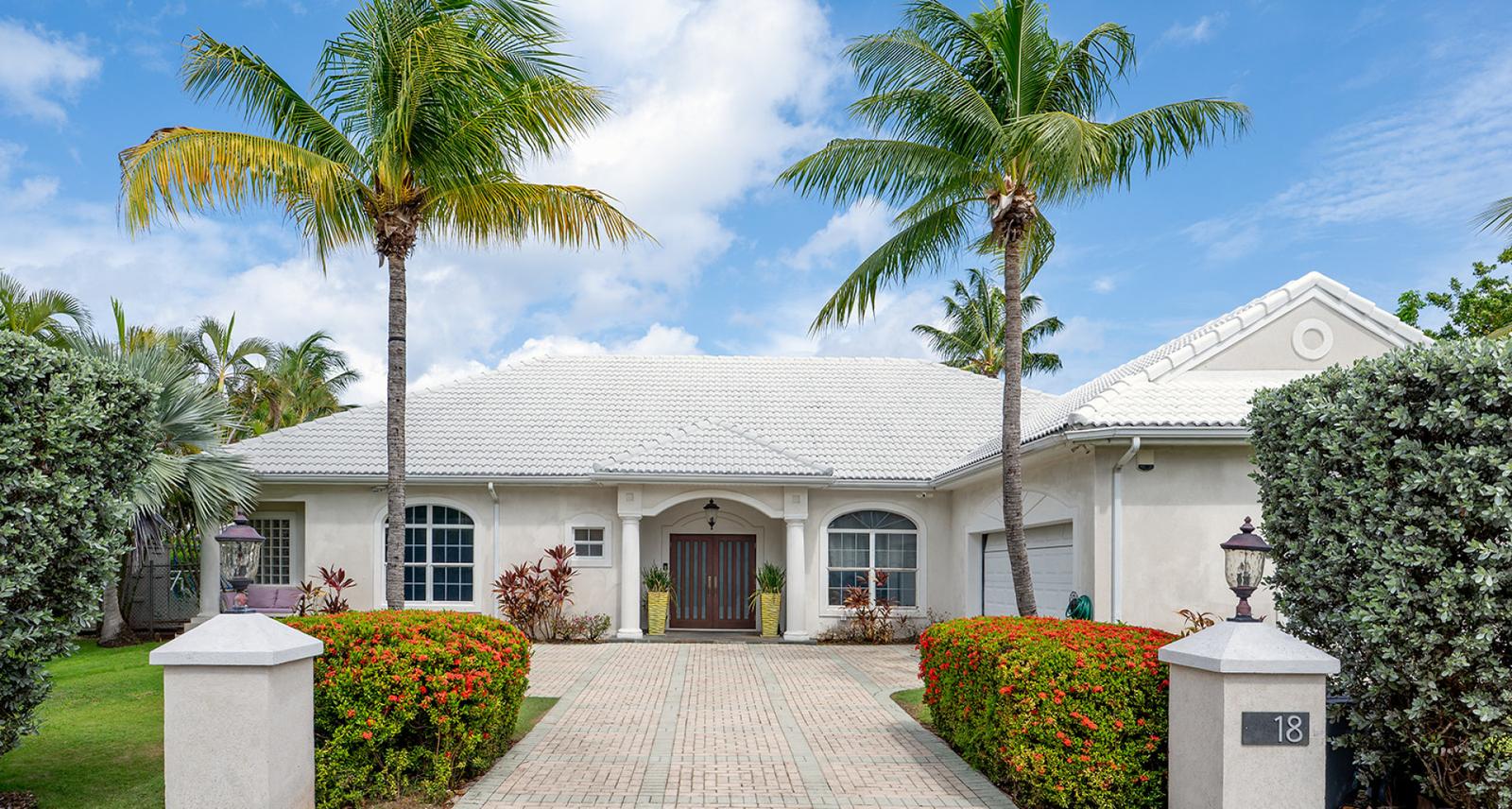 4 Bedroom Canal Front Family Home in Canal Point, Cayman Islands — photo 1