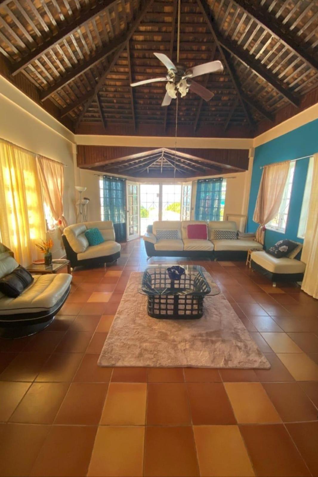 8-bedroom house in Mount Pleasant, Runaway Bay, Saint Ann, Jamaica — photo 4