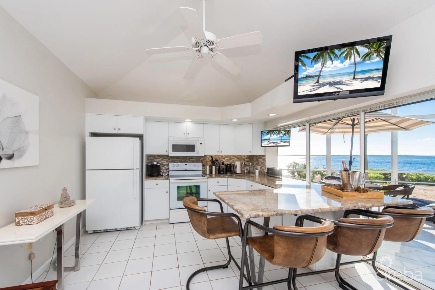 2 bedroom property for sale — Pools Of The Kai - Beachfront Oasis In Rum Point in the Cayman Islands — photo 3