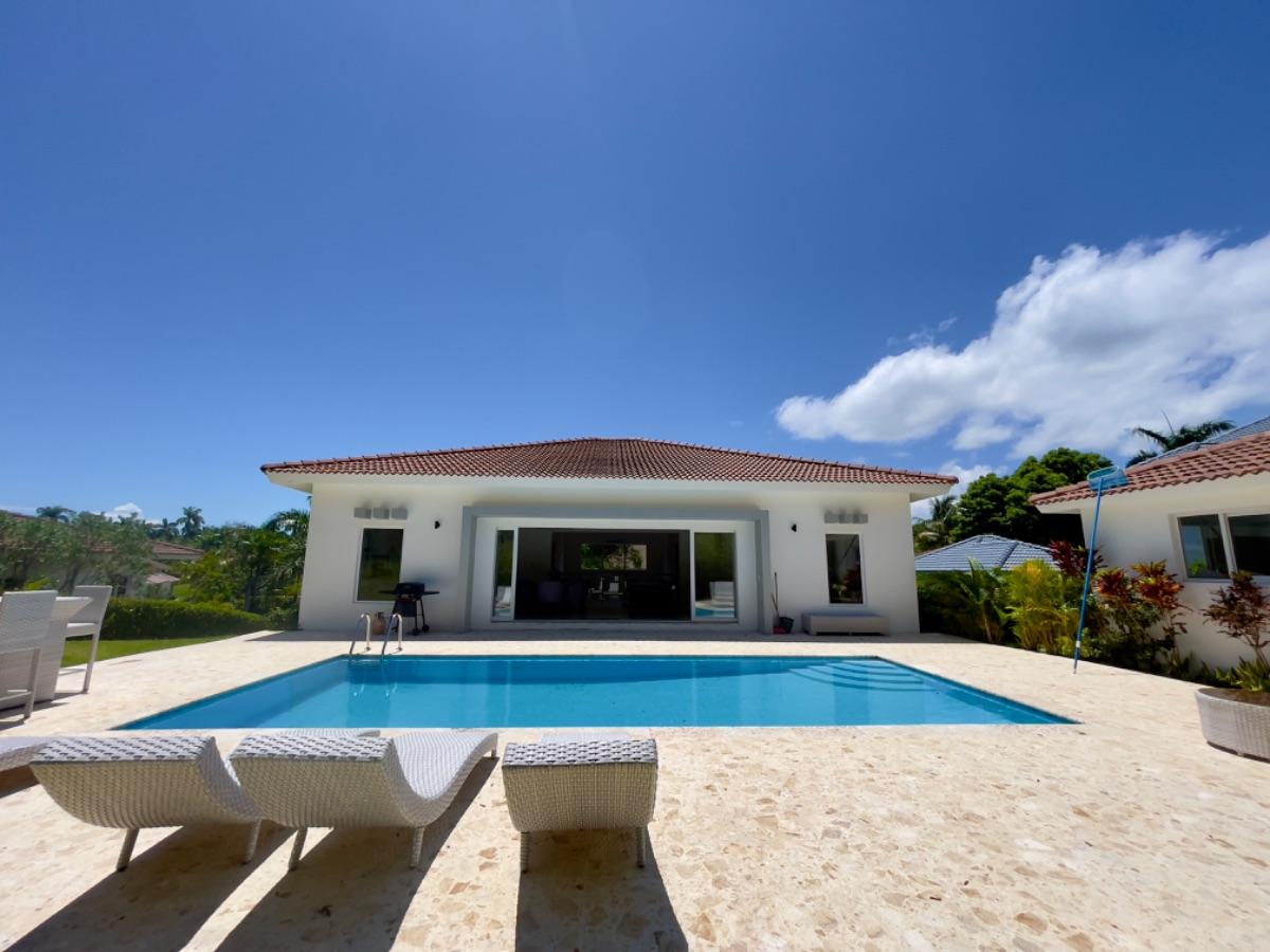Contemporary Tropical Villa with Resort-Style Living | 2022 Build — photo 1