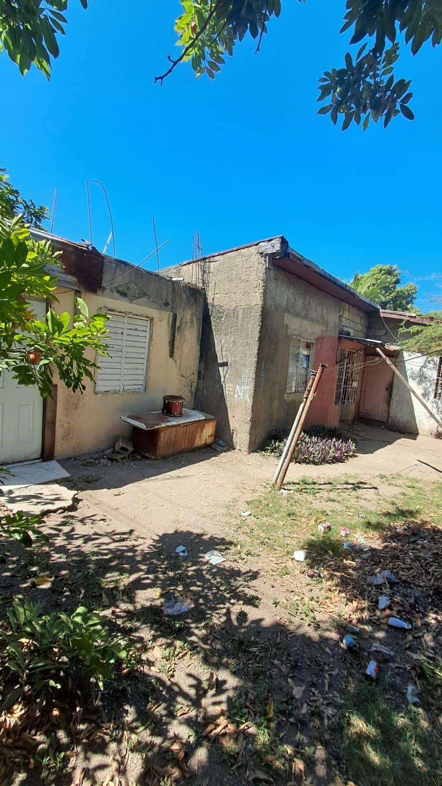 Kingston 20 4 Bedrooms 2 baths house — photo 3