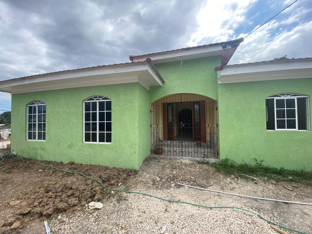 LEAMINGTON DRIVE St. Catherine Spanish Town — photo 1