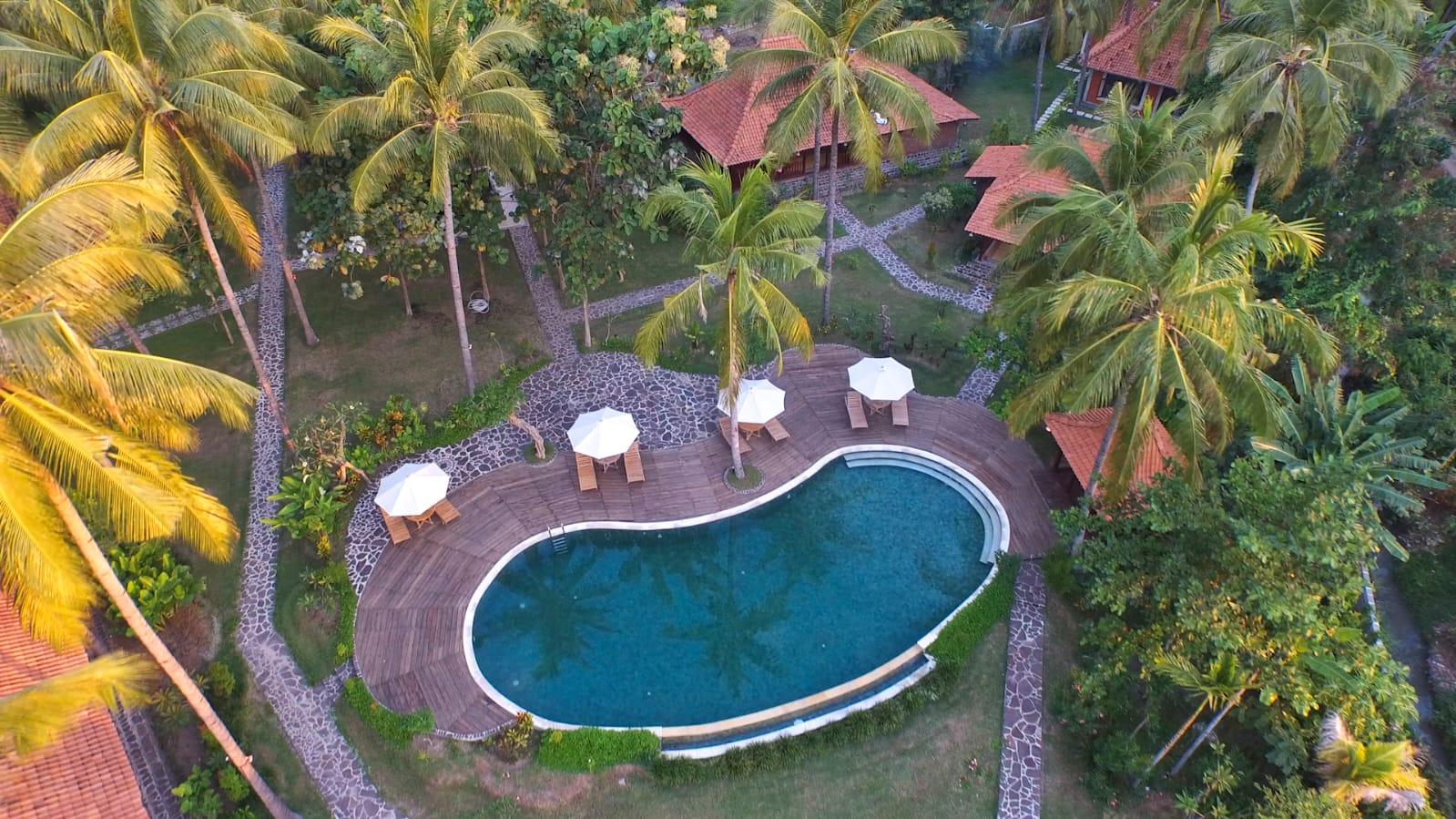 5 Bedroom Beachfront Villa for Sale in North Lombok — photo 1