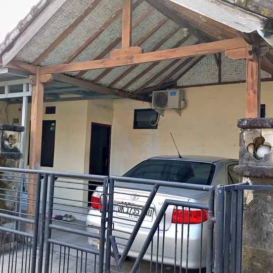 House for sale in Sesetan, Denpasar Selatan — photo 1