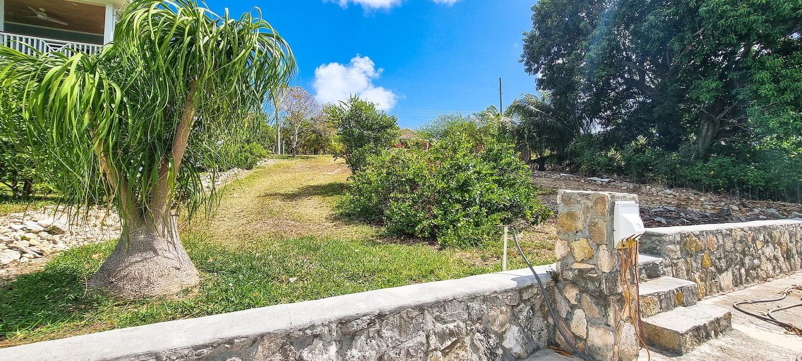CANAL LOT 11, PELICAN BAY — photo 4