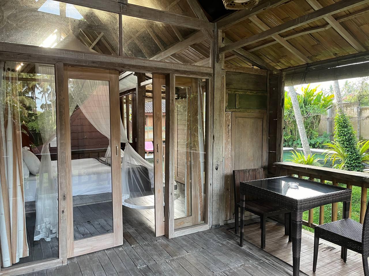 Guesthouse in Bali with pools and restaurant — photo 2