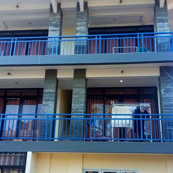 12-bedroom apartment in Denpasar — photo 1