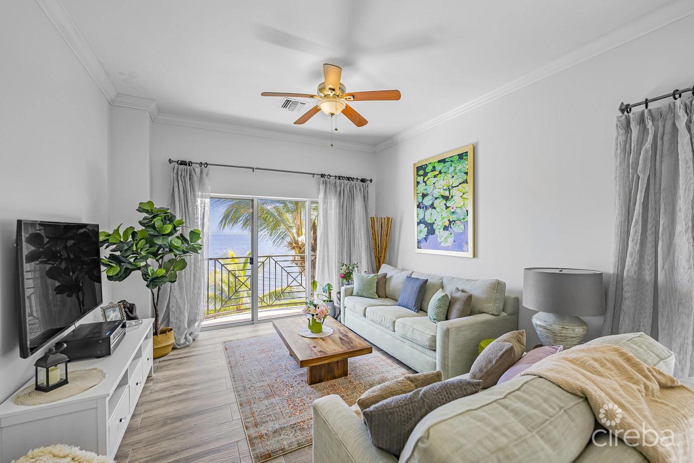 Harbour Point Oceanfront 3 Bed Plus Office — photo 2