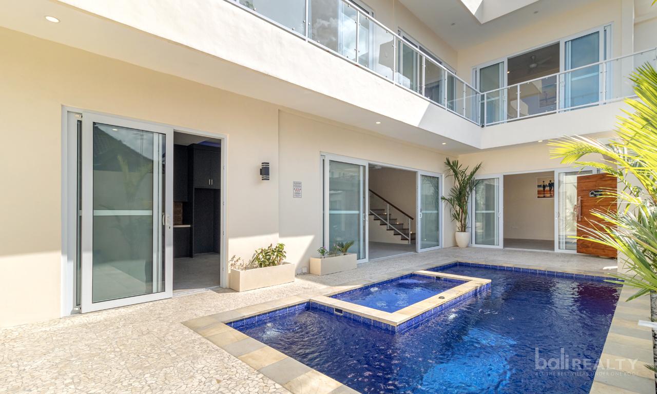 Brand-New Three-Bedroom Modern Villa in Seminyak’s Residential Area — photo 4