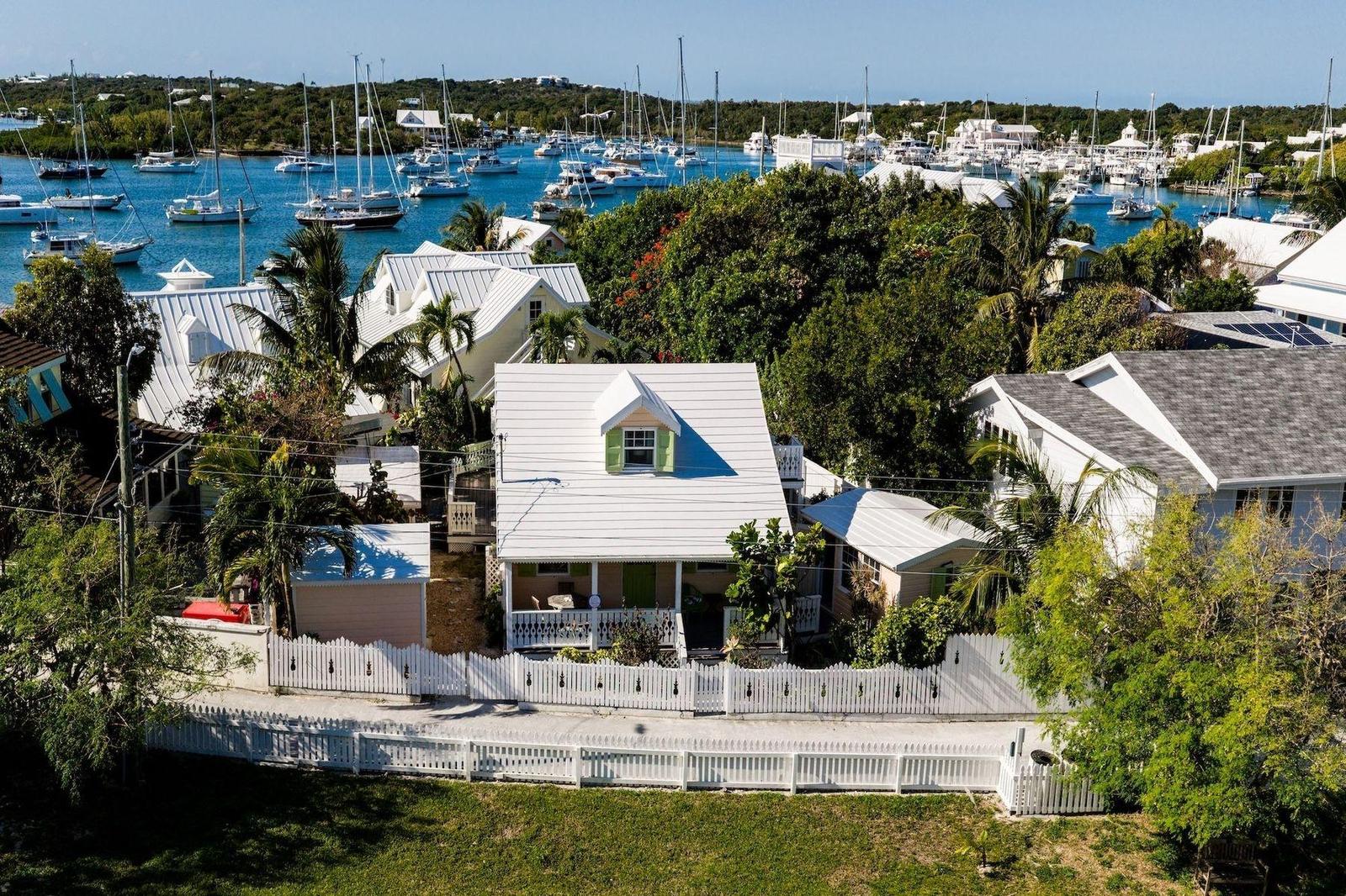 4 bedroom Residence for sale - GREEN SHUTTERS in Abaco Islands, The Bahamas — photo 2