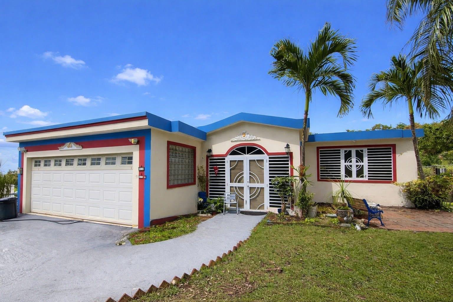 Residence for Sale | Buena Vista Ward, Bayamón — photo 1