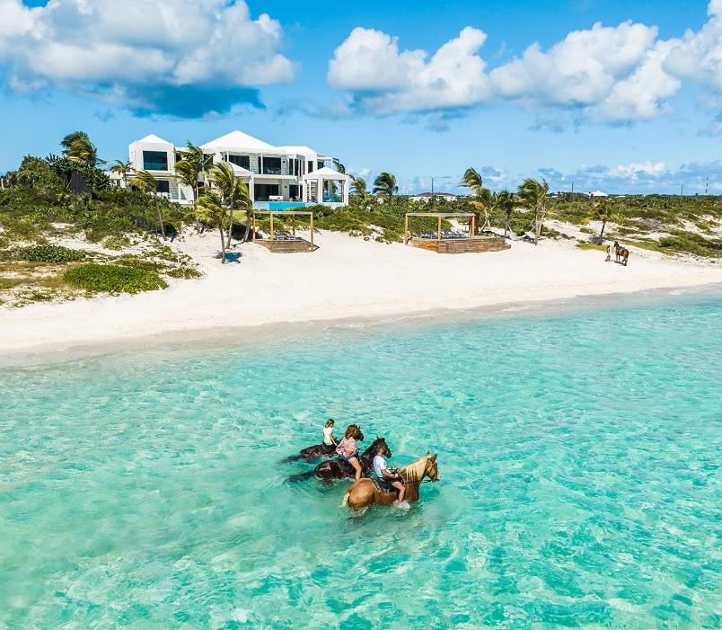 Triton Luxury Villa in Turks and Caicos — photo 2