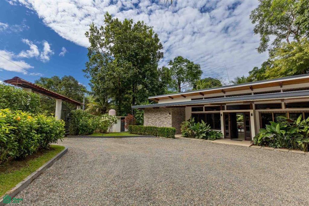 2 Bedroom Home for Sale, Ojochal, Puntarenas, Costa Rica — photo 2