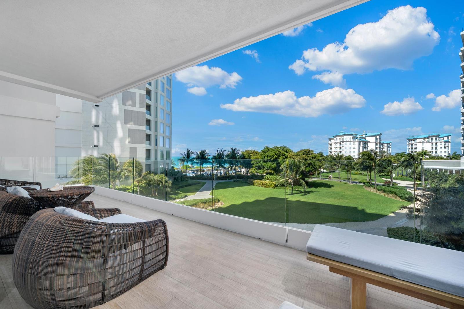 THE PINNACLE ON GRACE BAY — photo 2