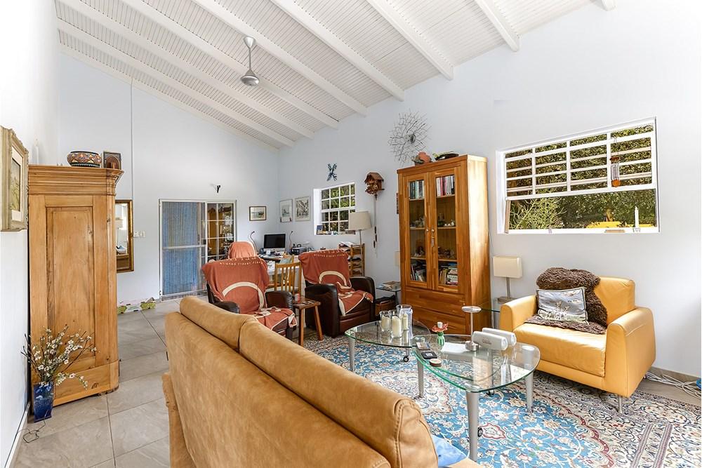 4 Bedroom Property for Sale, Kaya Jupiter 16, Belnem, Bonaire — photo 5