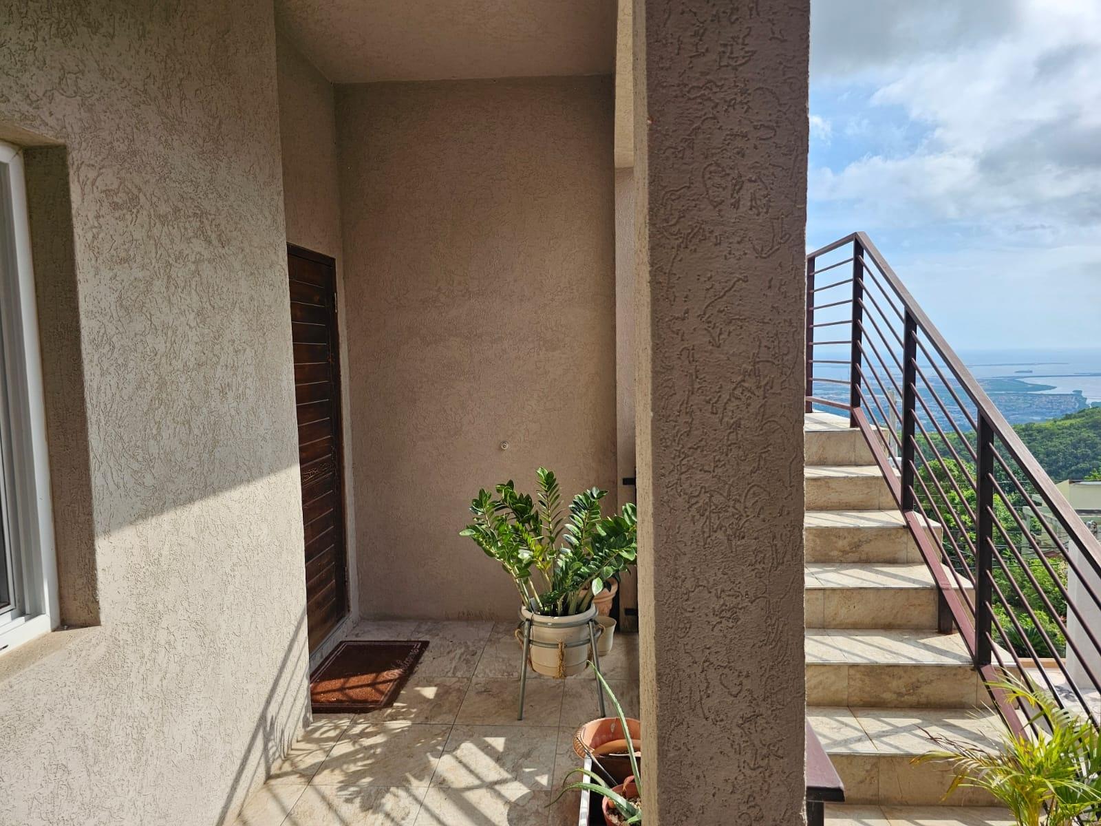 AMETHYST DRIVE Kingston & St. Andrew Red Hills — photo 4