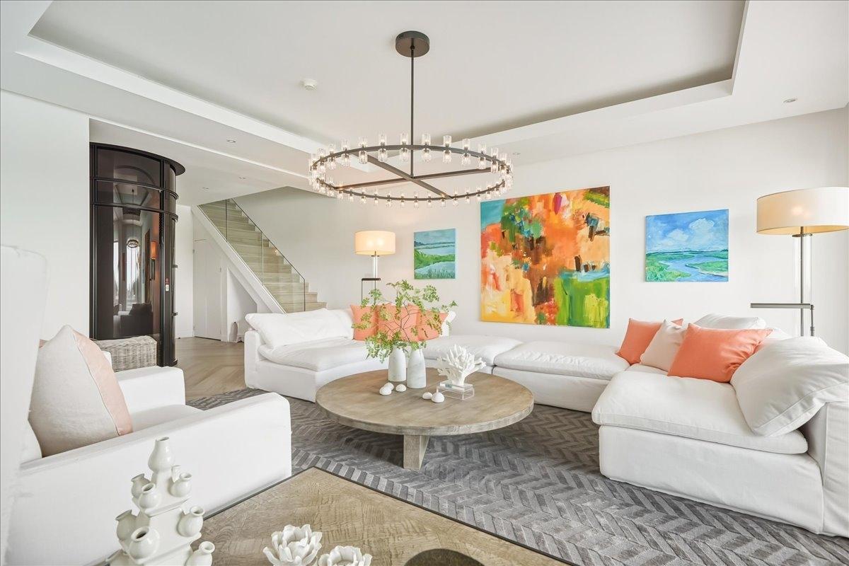 ONE MARINA - 5 Bed, 5.5 Bath Penthouse with Ocean View in Palm Cay — photo 3