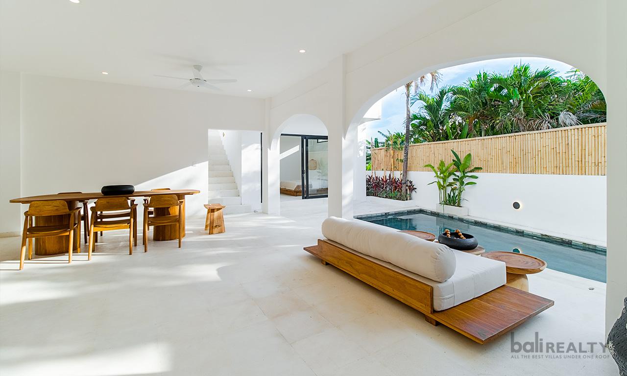 Modern Mediterranean-Style Three-Bedroom Villa with Rooftop Terrace, Close to Pererenan Beach – 2619 — photo 5