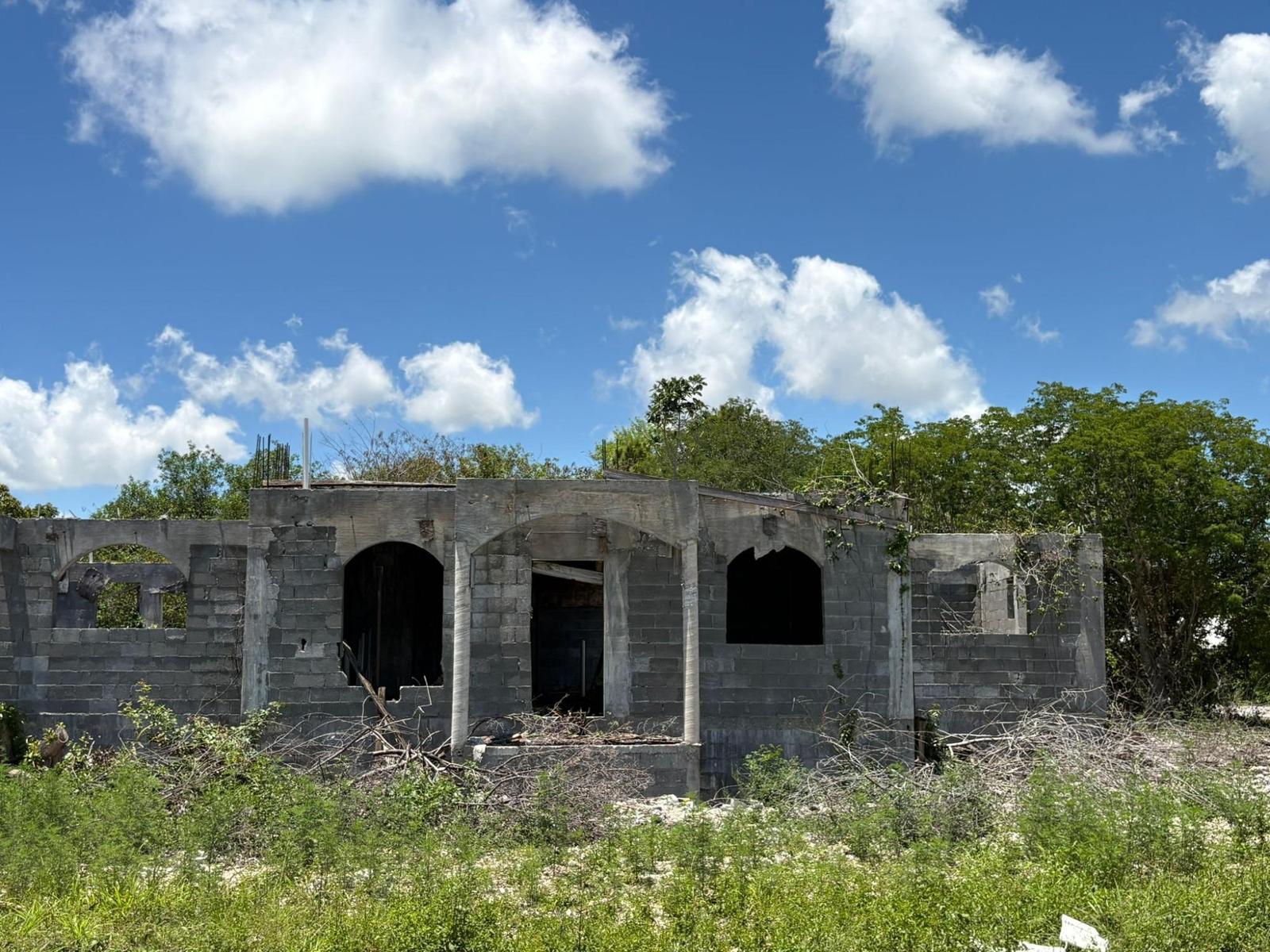 6 bedroom Apartment for sale — SEAGULL CLOSE in Grand Bahama, The Bahamas — photo 1