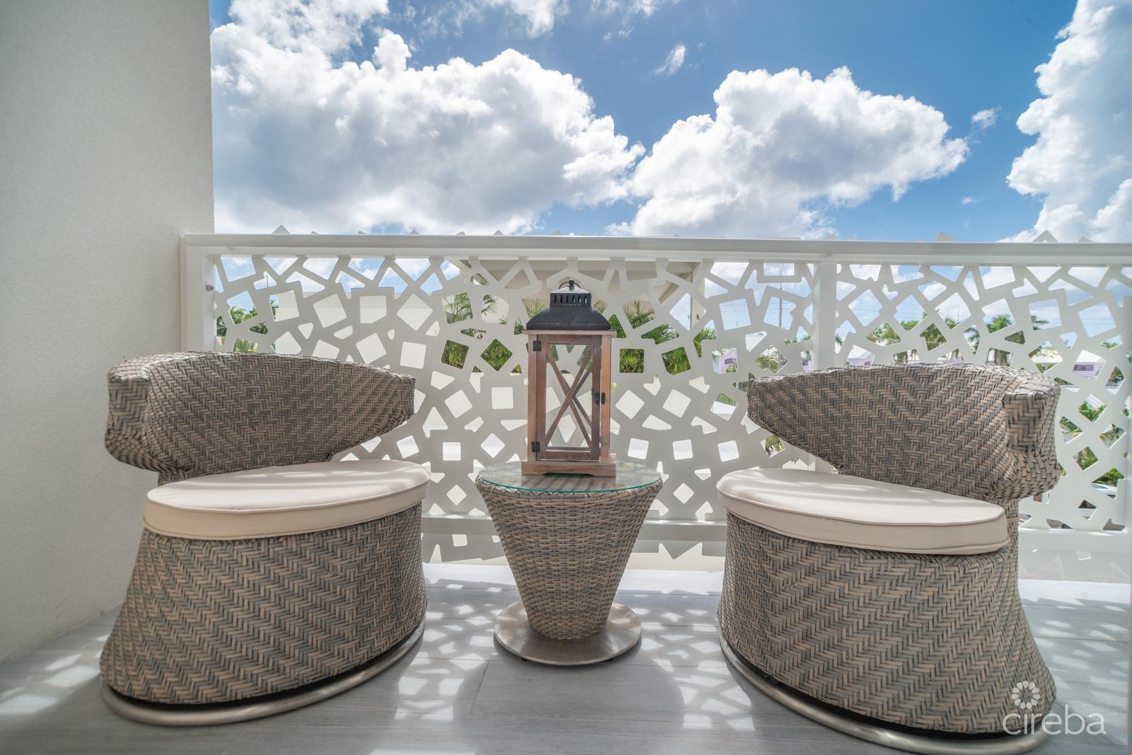 Studio condo in West Bay, Grand Cayman — photo 1