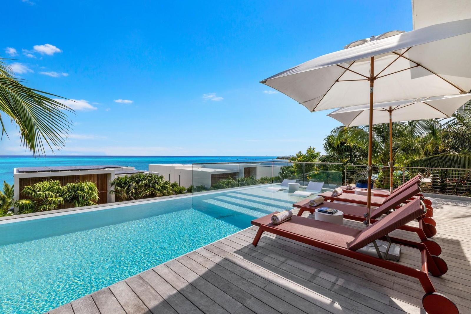 VILLA 15-BEACH ENCLAVE NORTH SHORE — photo 1