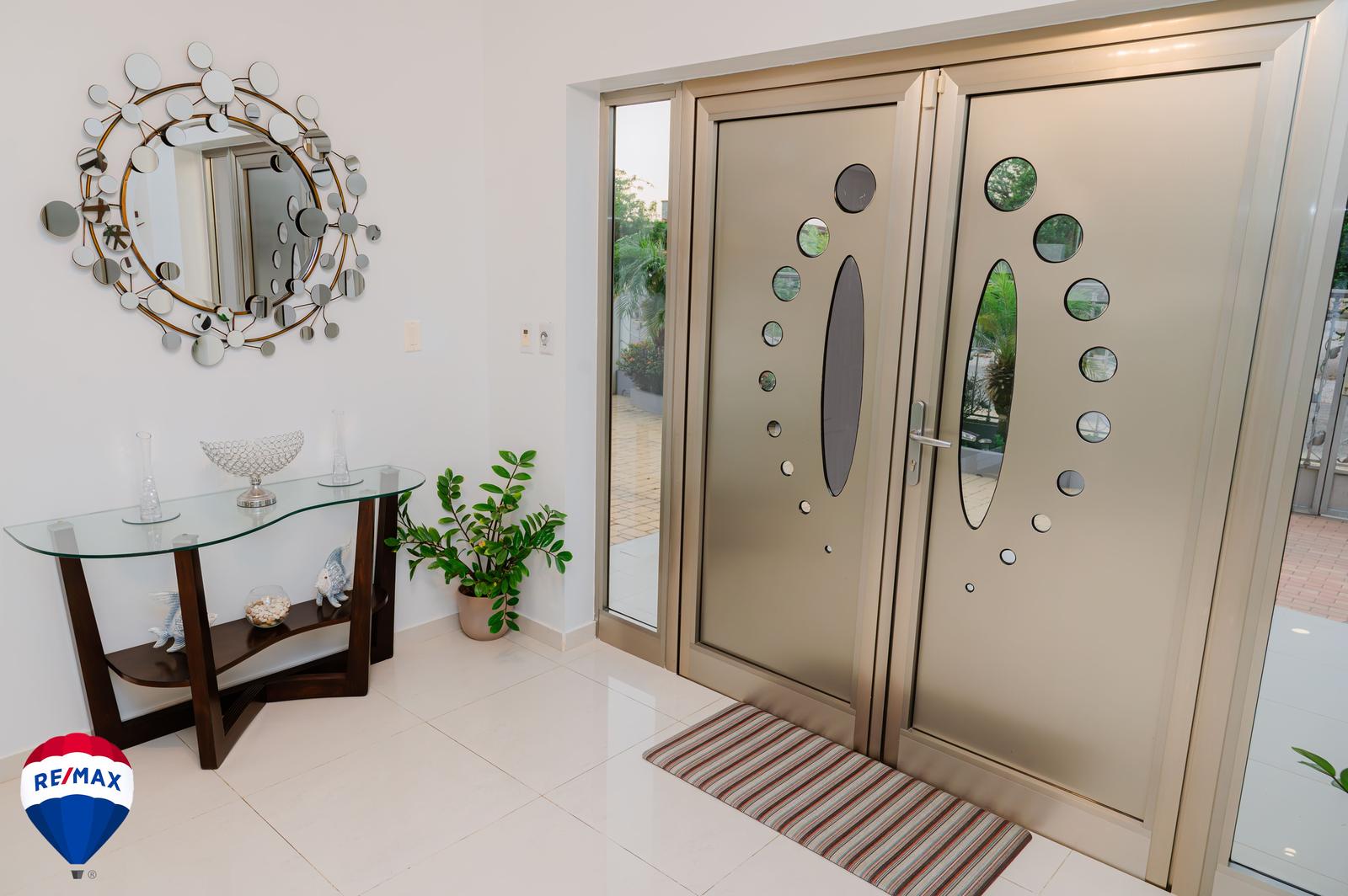 Exclusive two Story Luxury Villa at Malmok Aruba — photo 3