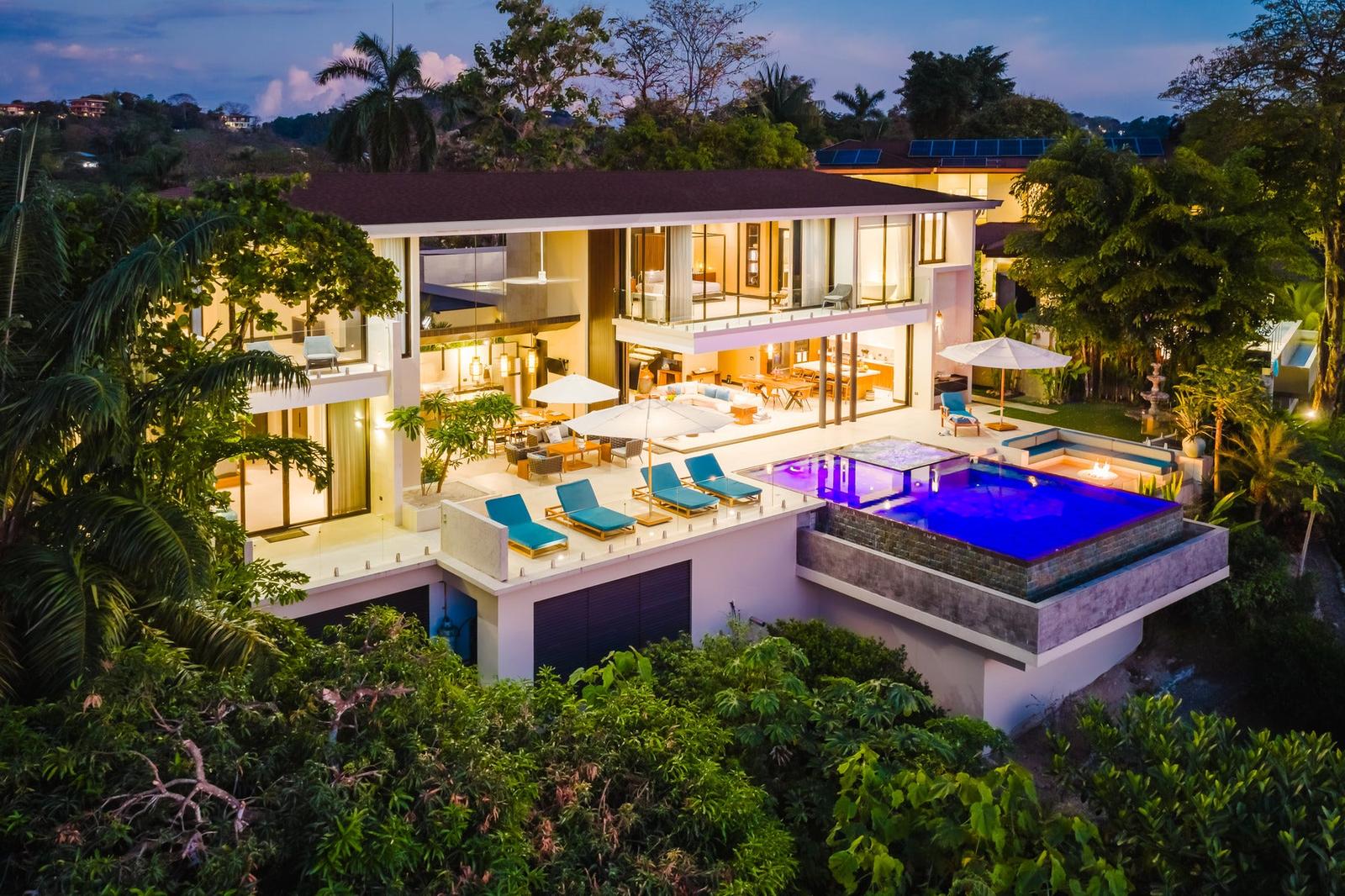 4 Bedroom Luxury Villa for Sale, La Reserva, Manuel Antonio, Puntarenas, Costa Rica — photo 2