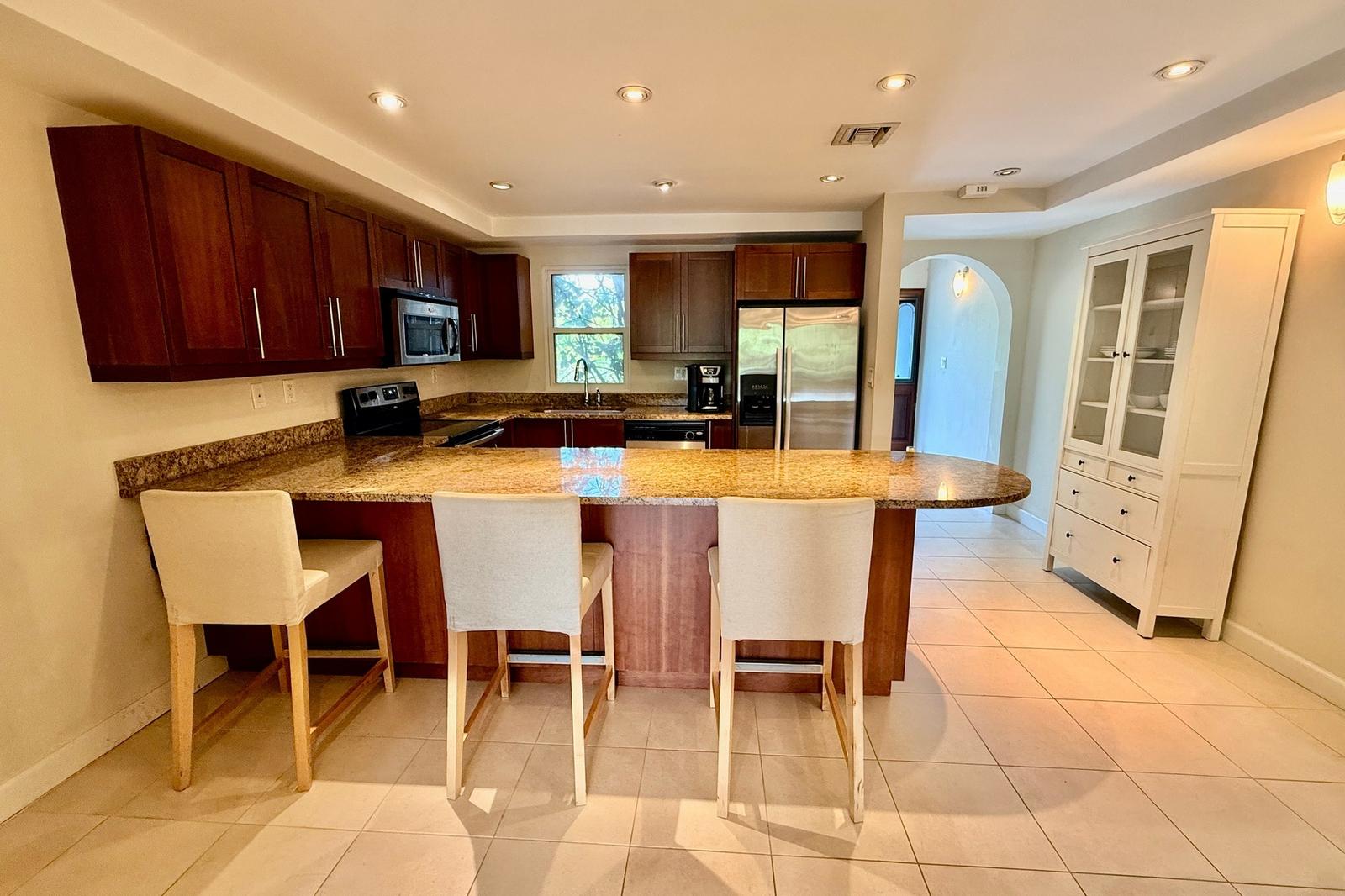 2-bedroom townhouse in Turtle Cove, Providenciales — photo 2