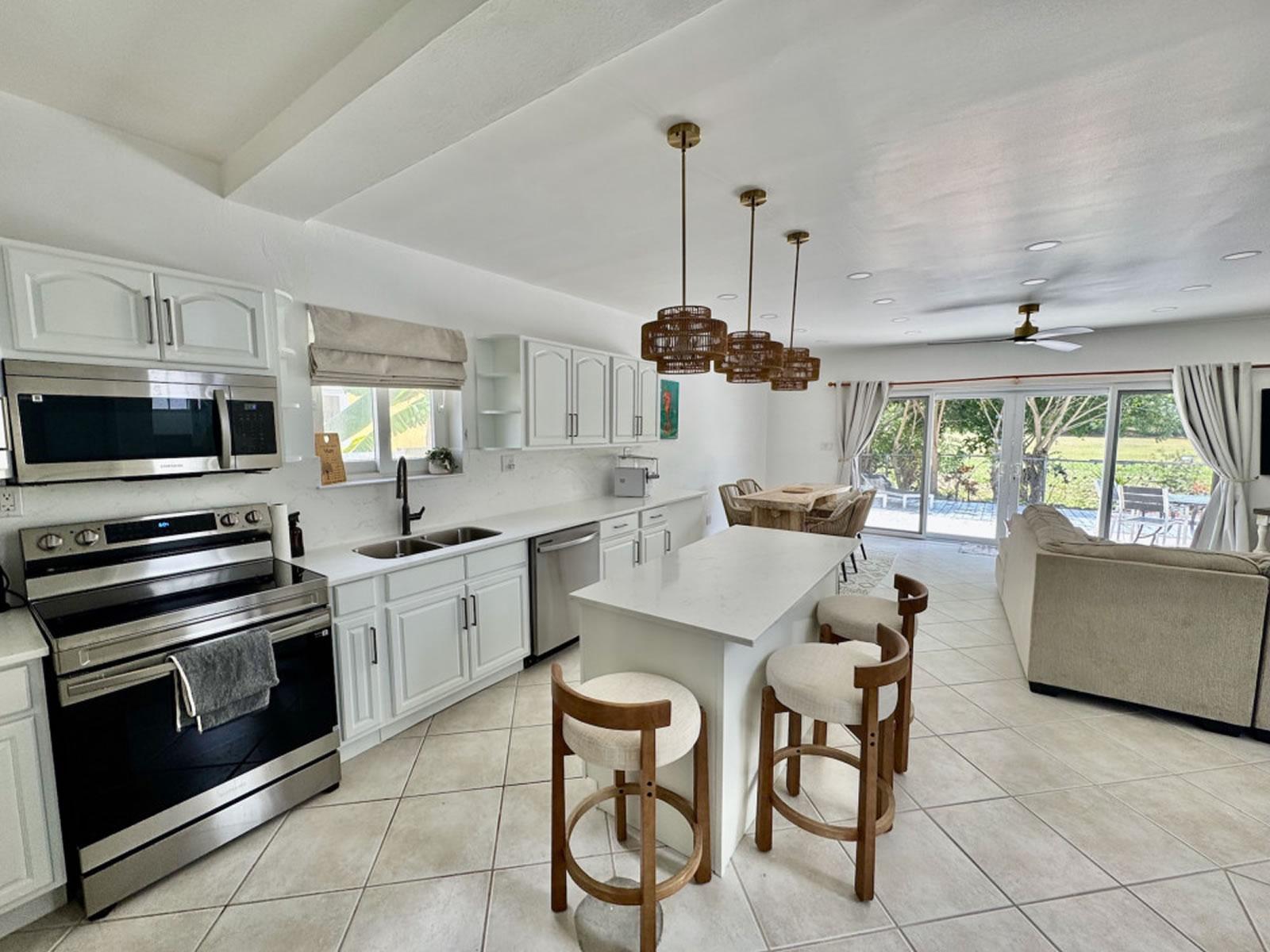 4 Bedroom House for Sale, Jolly Harbour, St Marys, Antigua — photo 2