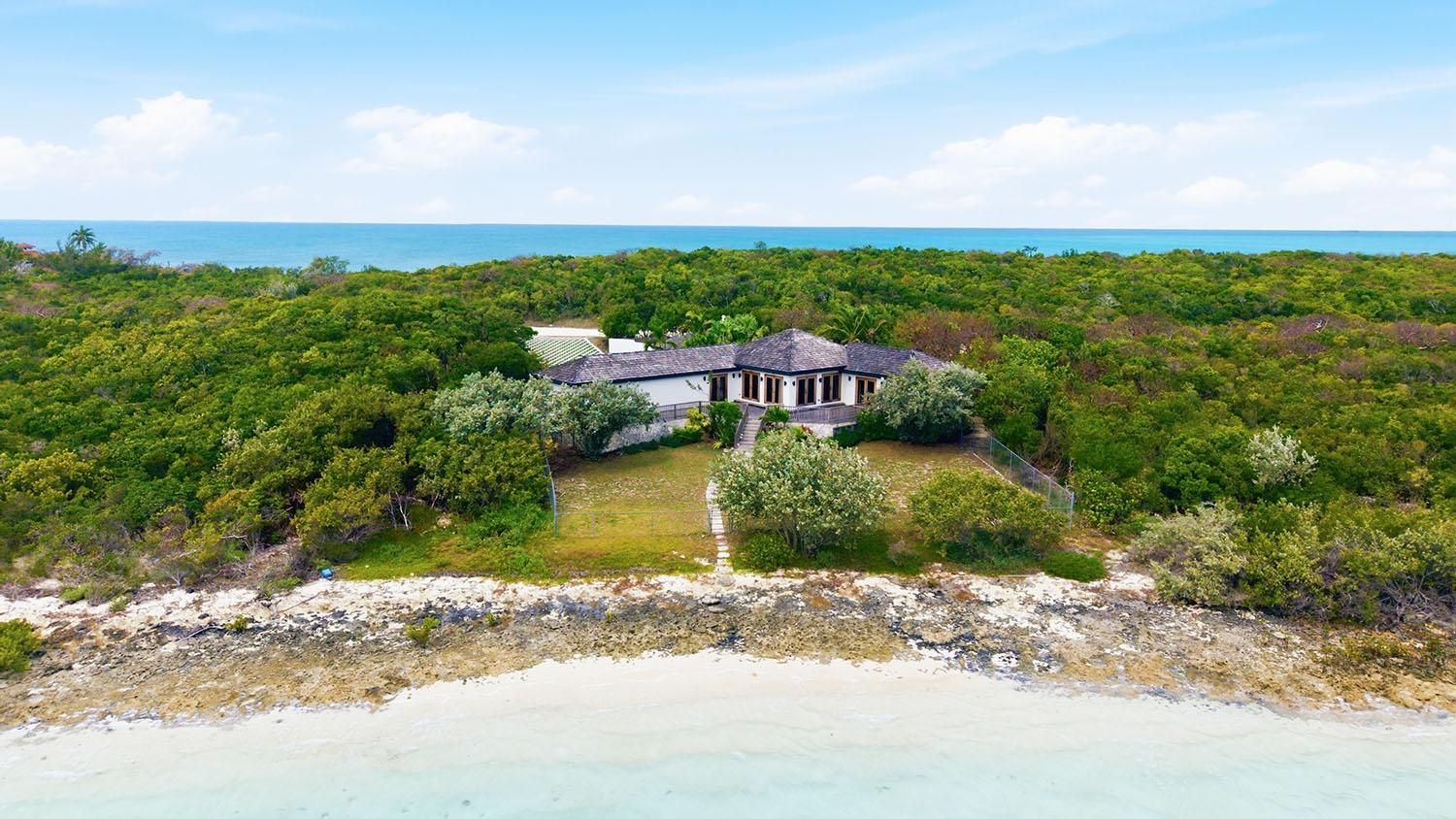 3 bedroom Residence for sale — NORMAN’S CAY RESIDENCE in Exuma, The Bahamas — photo 4