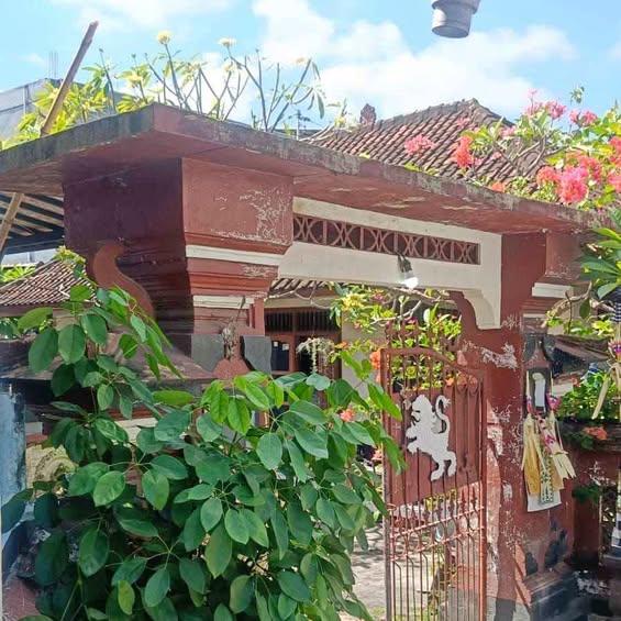 7-bedroom house in Denpasar — photo 1