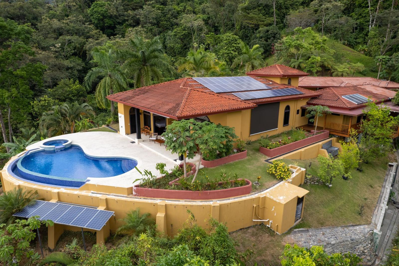 6 Bedroom Luxury Home for Sale, Uvita, Bahia Ballena, Puntarenas, Costa Rica — photo 4