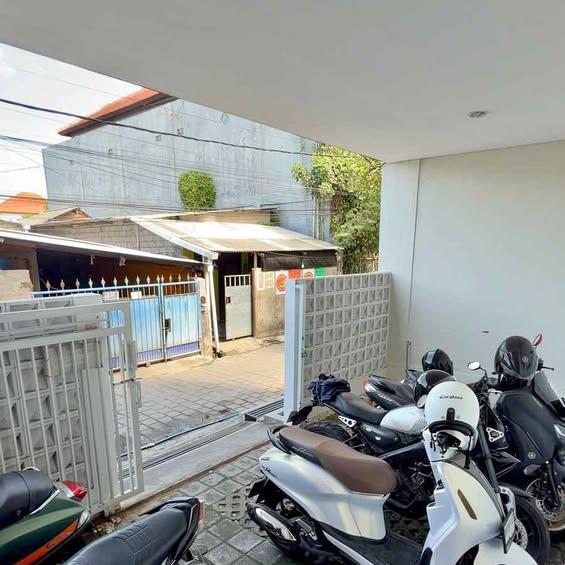 9-bedroom house in Denpasar — photo 1