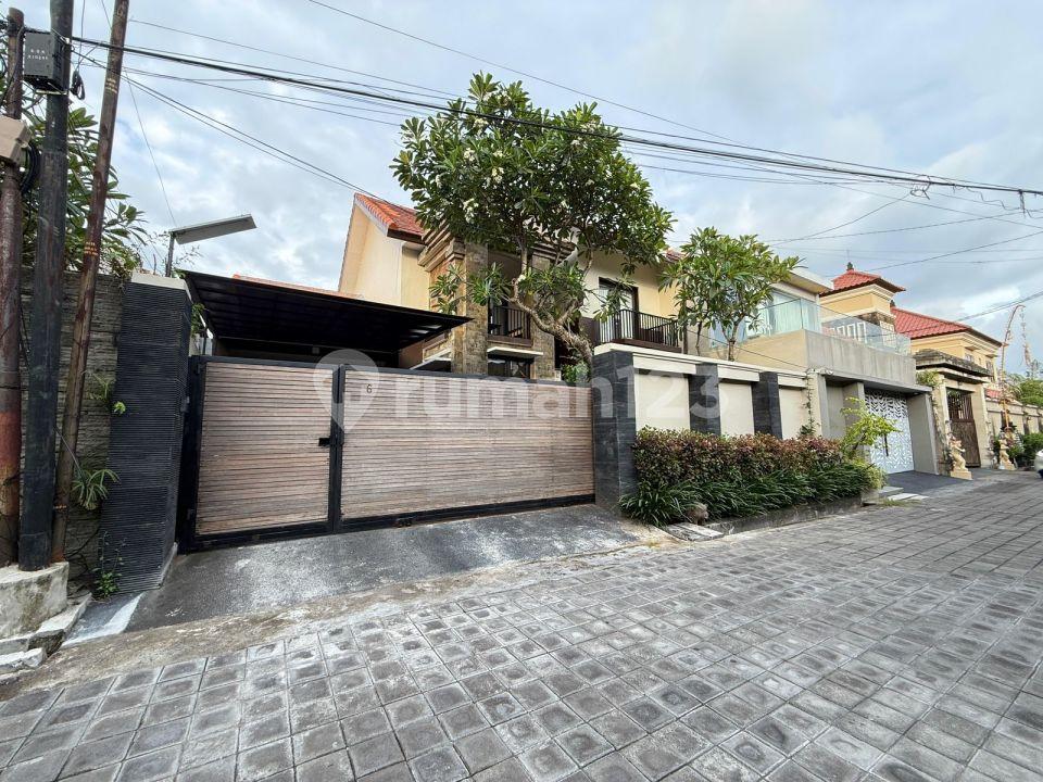 4-bedroom house in Renon, Denpasar — photo 2