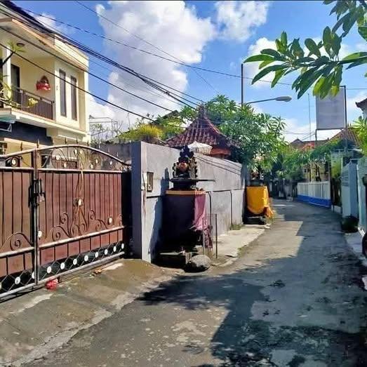 2-story house in Denpasar — photo 1