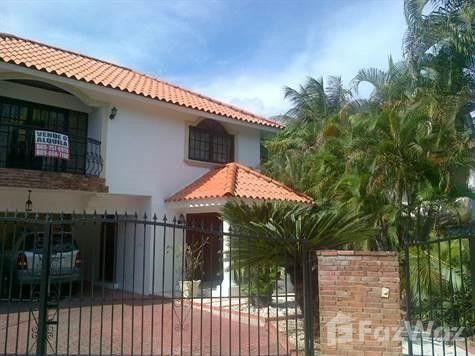 3 Bedroom House for Sale in Santo Domingo — photo 3