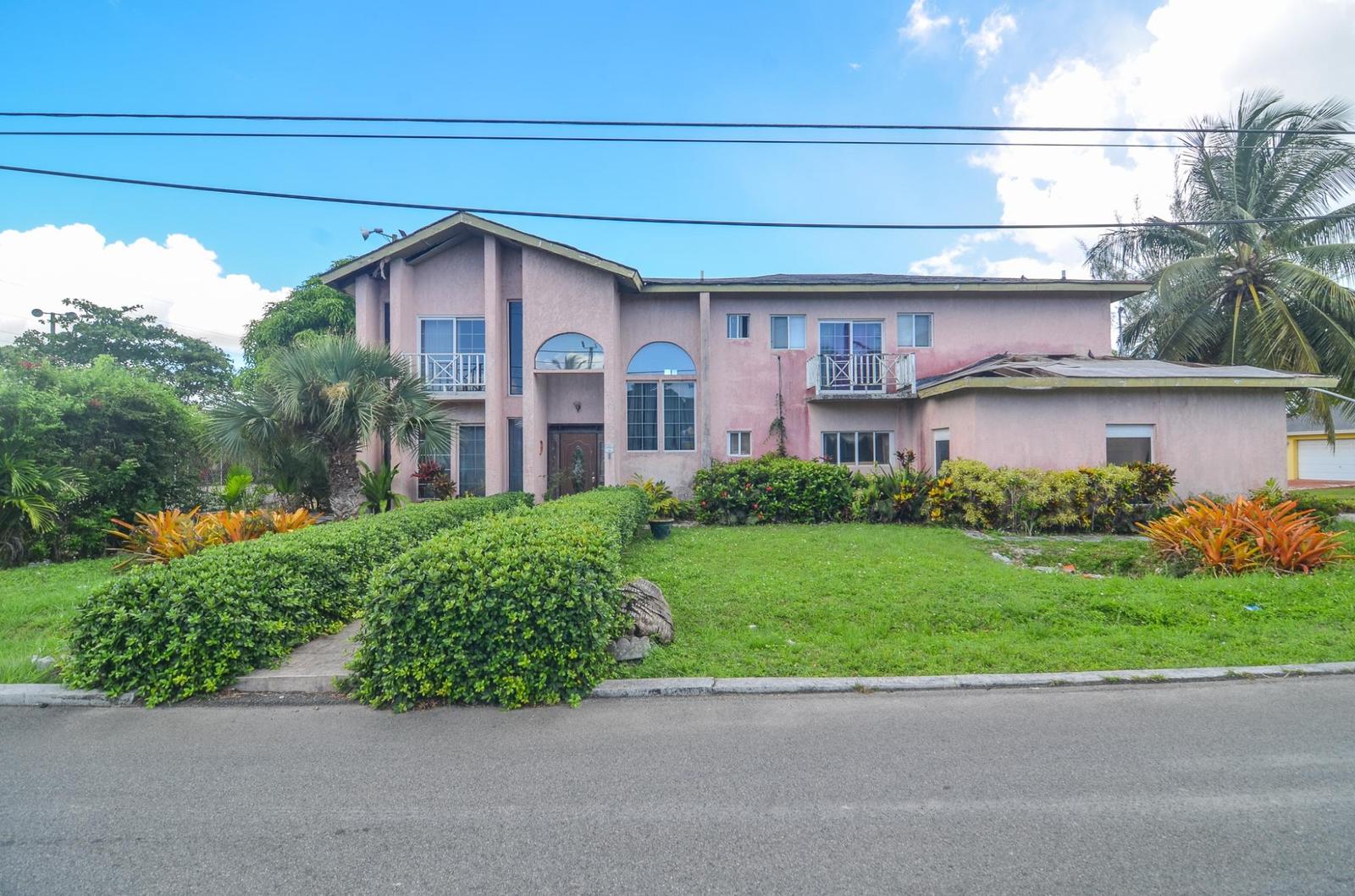 4 bedroom Residence for sale in TROPICAL GARDENS — photo 4