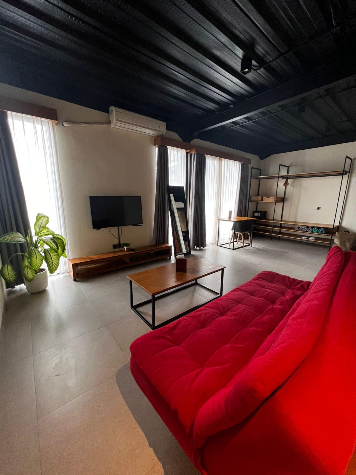 9-bedroom guest house in Canggu, Bali — photo 2