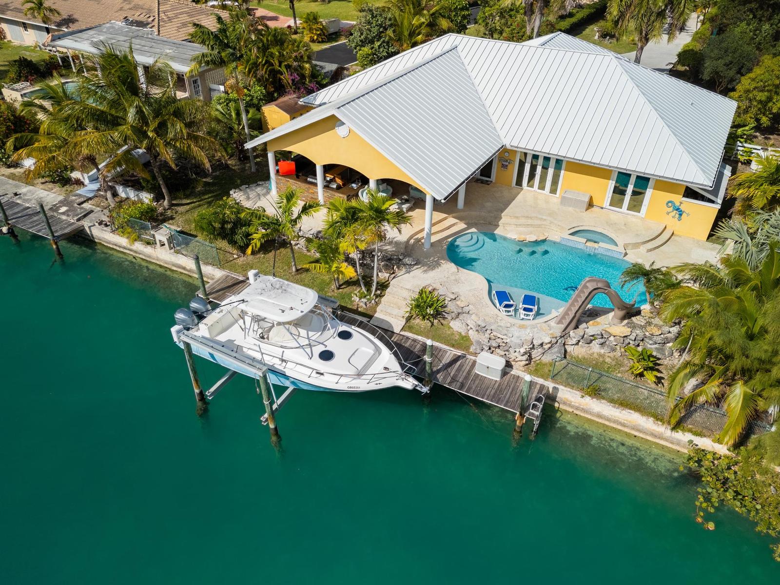 4 bedroom Residence for sale at 97 PINTA AVE in Grand Bahama, The Bahamas — photo 2
