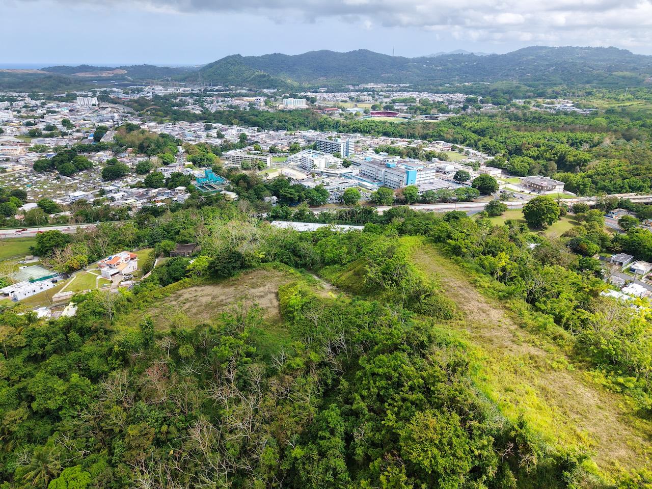 4.58-Acres Residential Development Opportunity with R-I Zoning and Panoramic Ocean, Mountain, and Valley Views in Humacao — photo 2