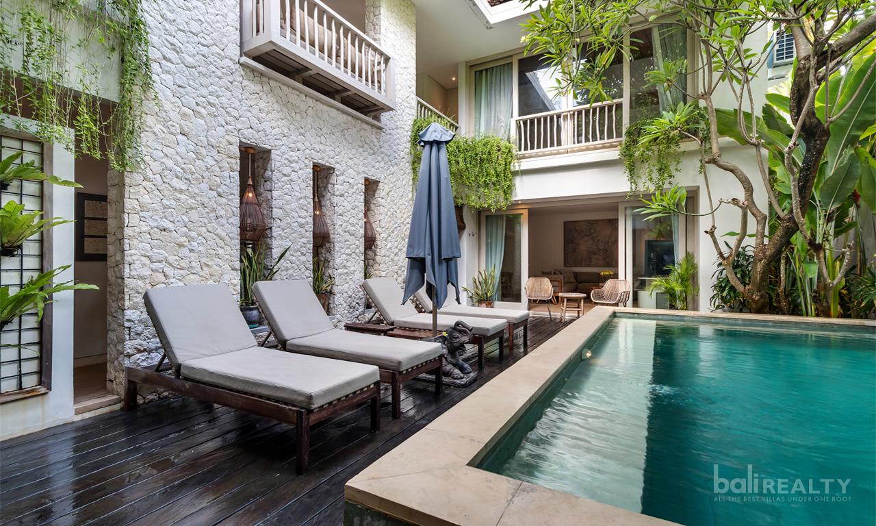 Three-Bedroom Villa in Central Seminyak — photo 1