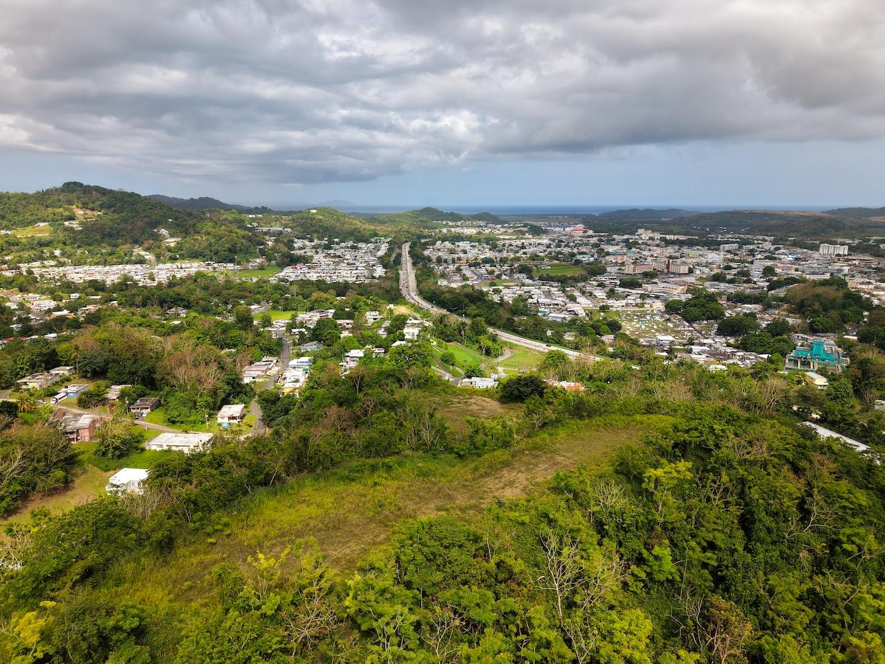 4.58-Acres Residential Development Opportunity with R-I Zoning and Panoramic Ocean, Mountain, and Valley Views in Humacao — photo 1