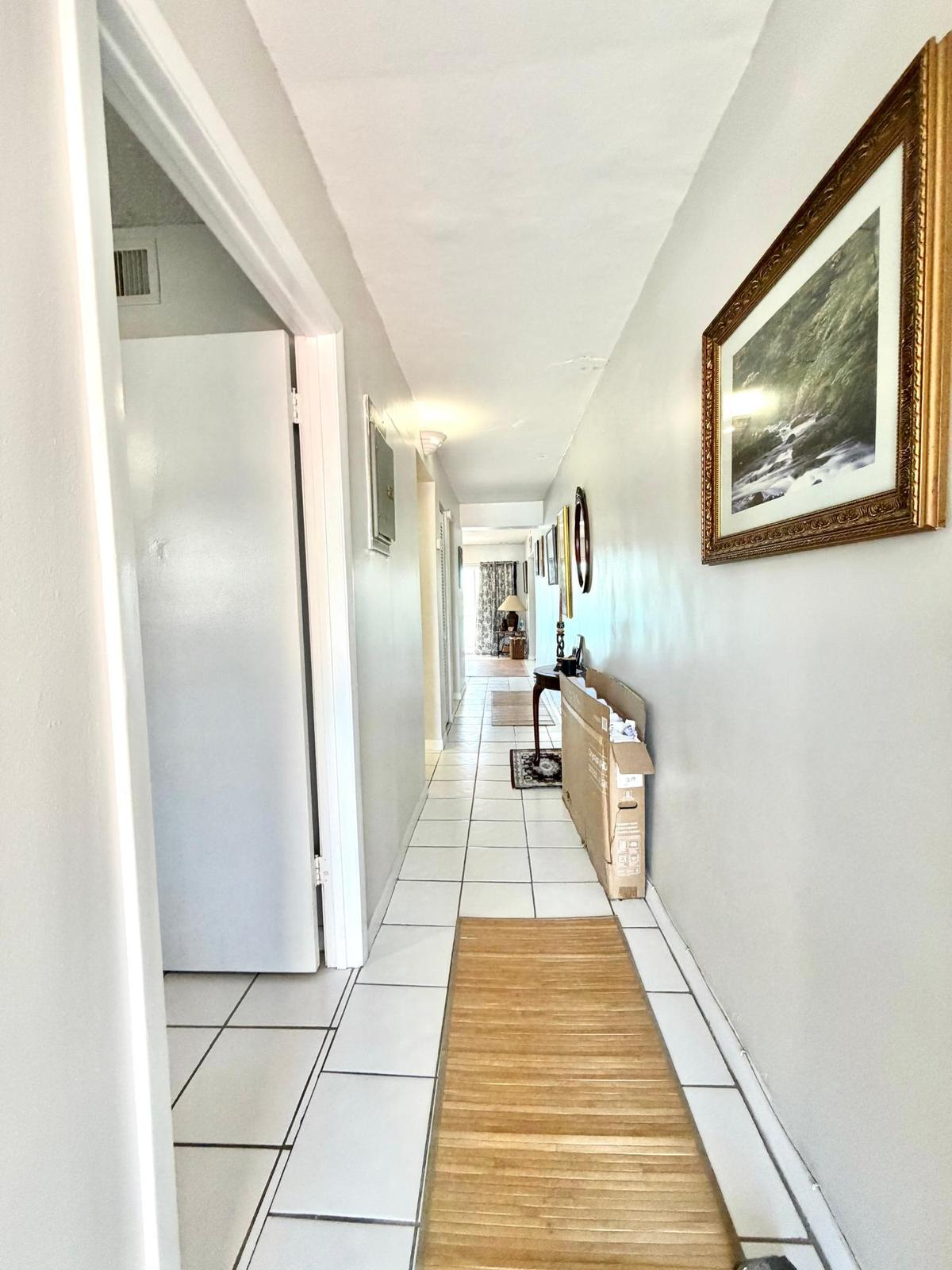 1 Bedroom Apartment for Sale - ISLAND BAY CONDOMINIUMS, Grand Bahama — photo 2