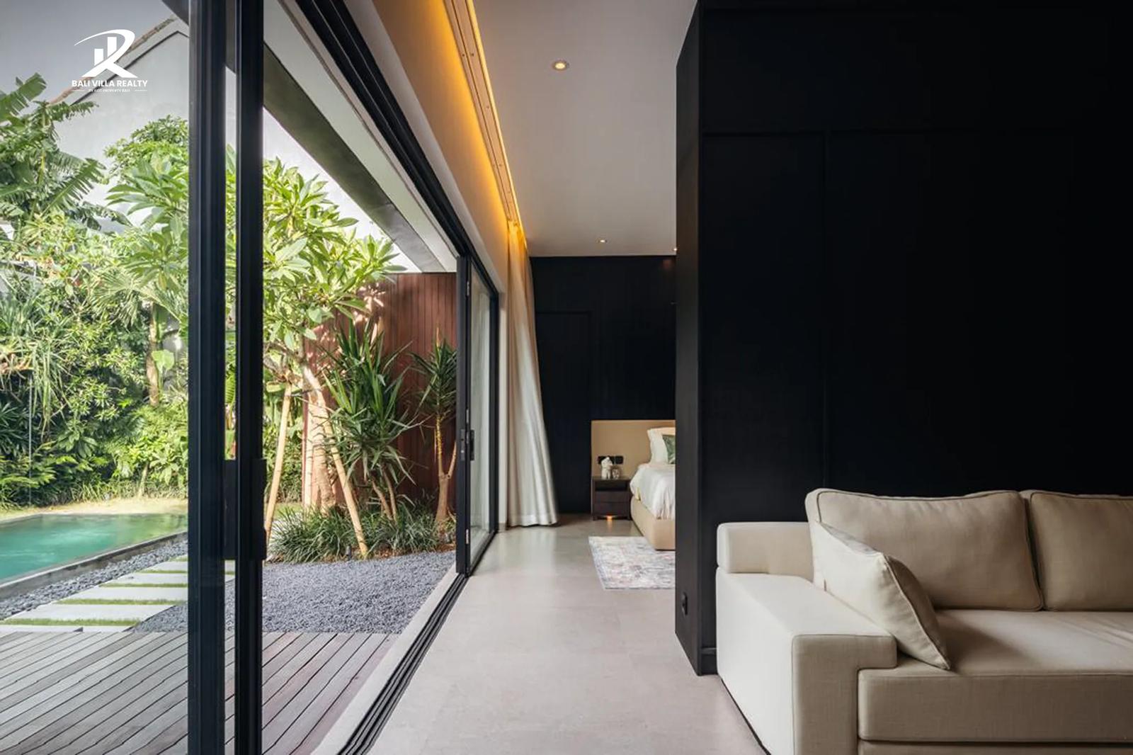 6 bedroom Villa for sale (Leasehold) — Luxury 6BR Leasehold Tropical Architectural Villa in Umalas. — photo 4