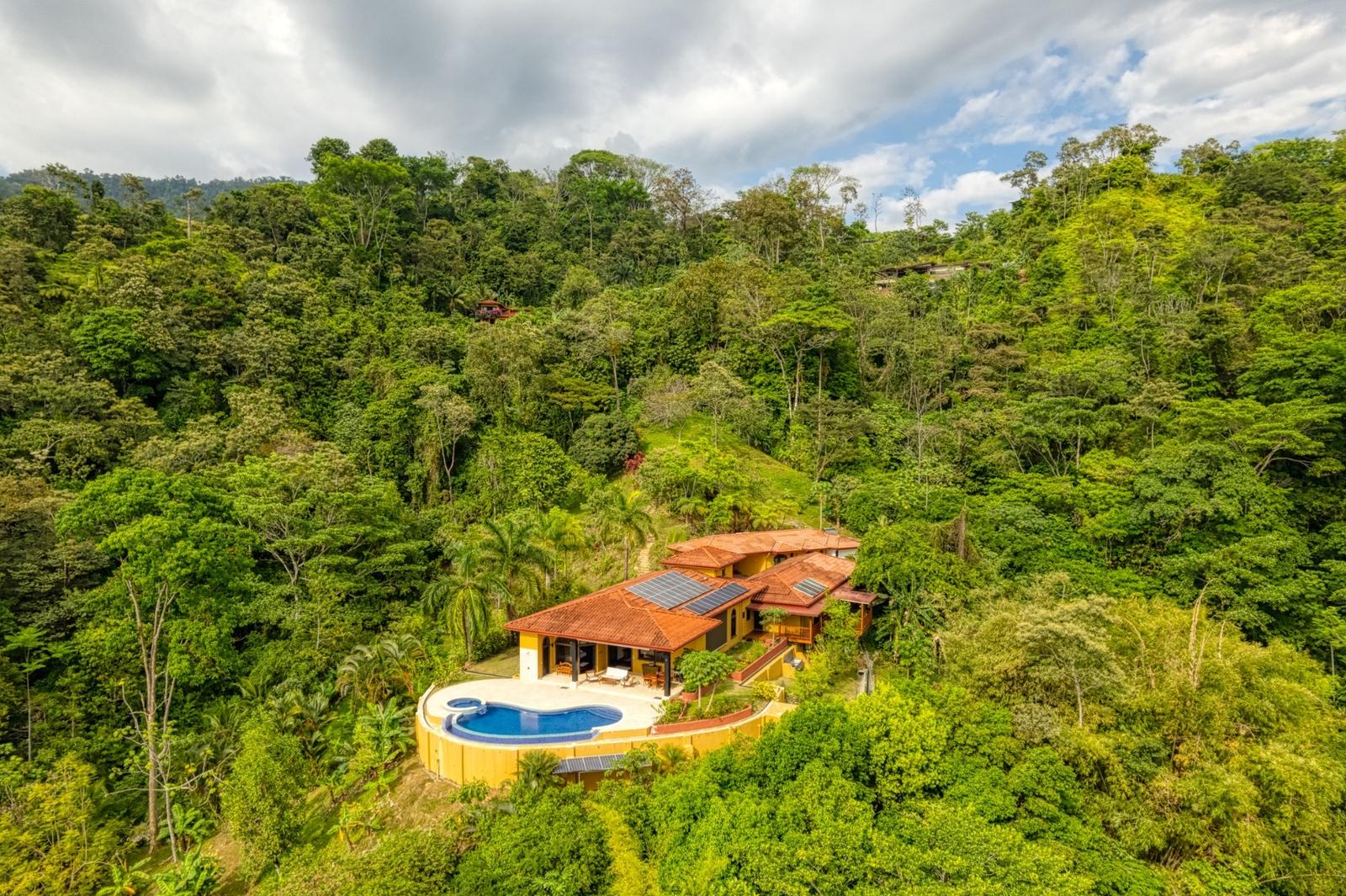 6 Bedroom Luxury Home for Sale, Uvita, Bahia Ballena, Puntarenas, Costa Rica — photo 3