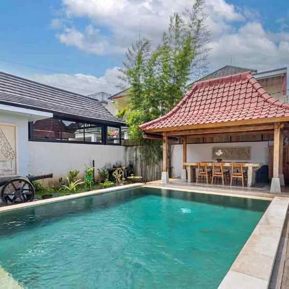 5-bedroom house in Denpasar — photo 1