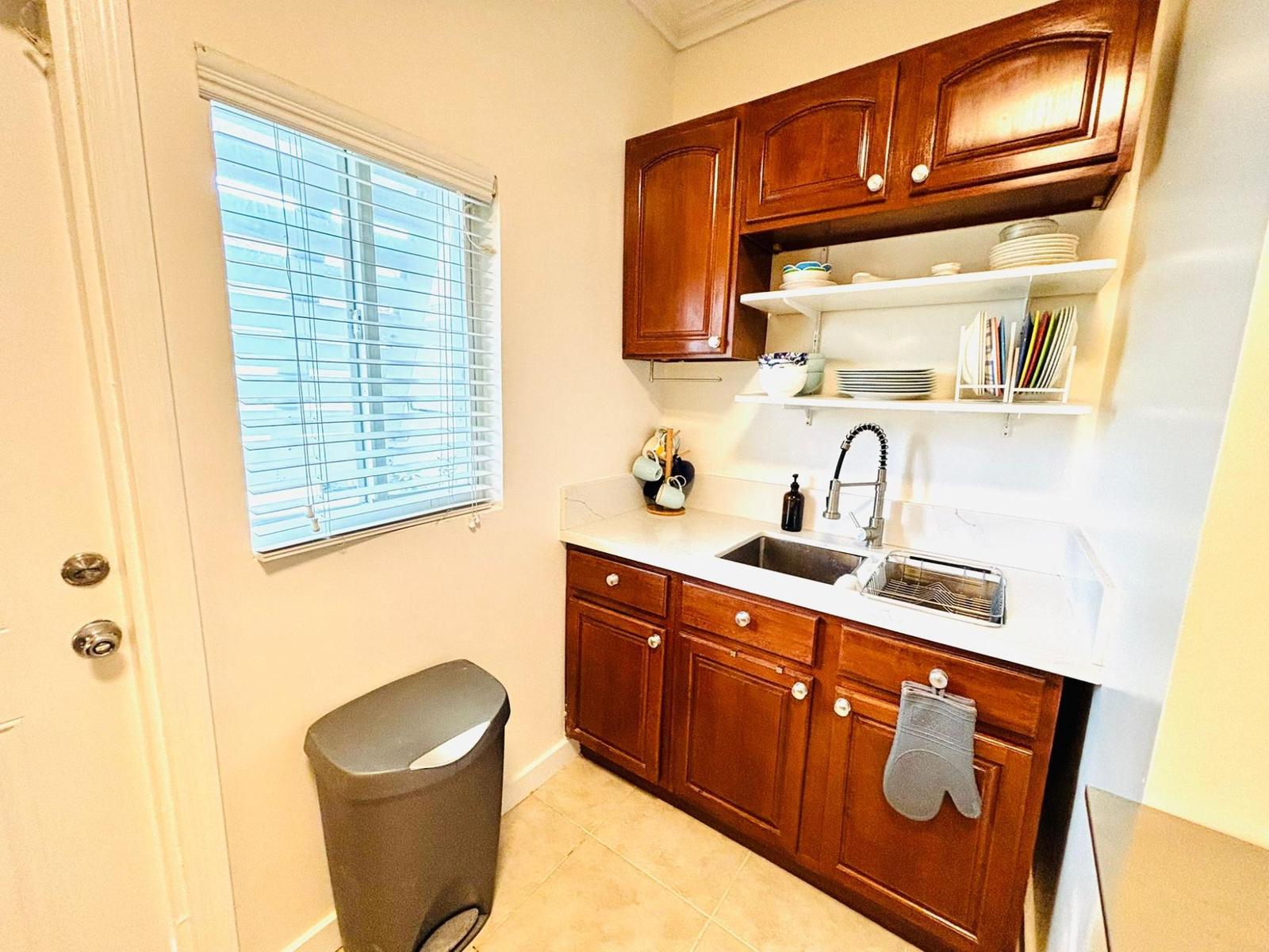 2 bedroom Apartment for sale — 37 DEVONSHIRE DR. CORAL HAR — photo 4