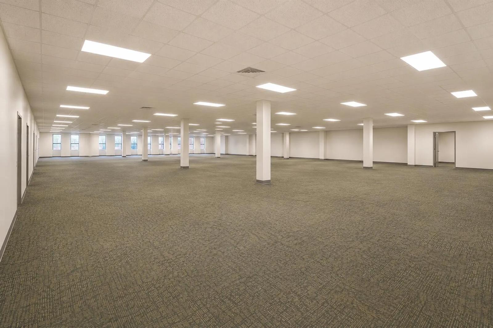 Commercial Flex Space For Lease - 129 Subbase, St. Thomas — photo 5