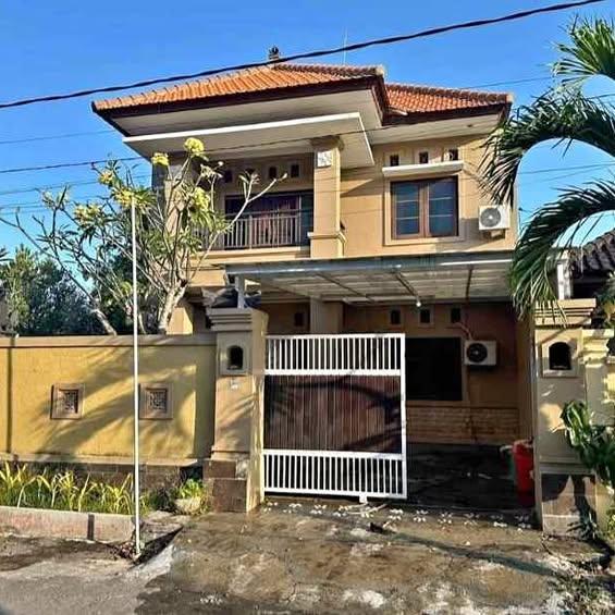 4-bedroom house in Denpasar — photo 1